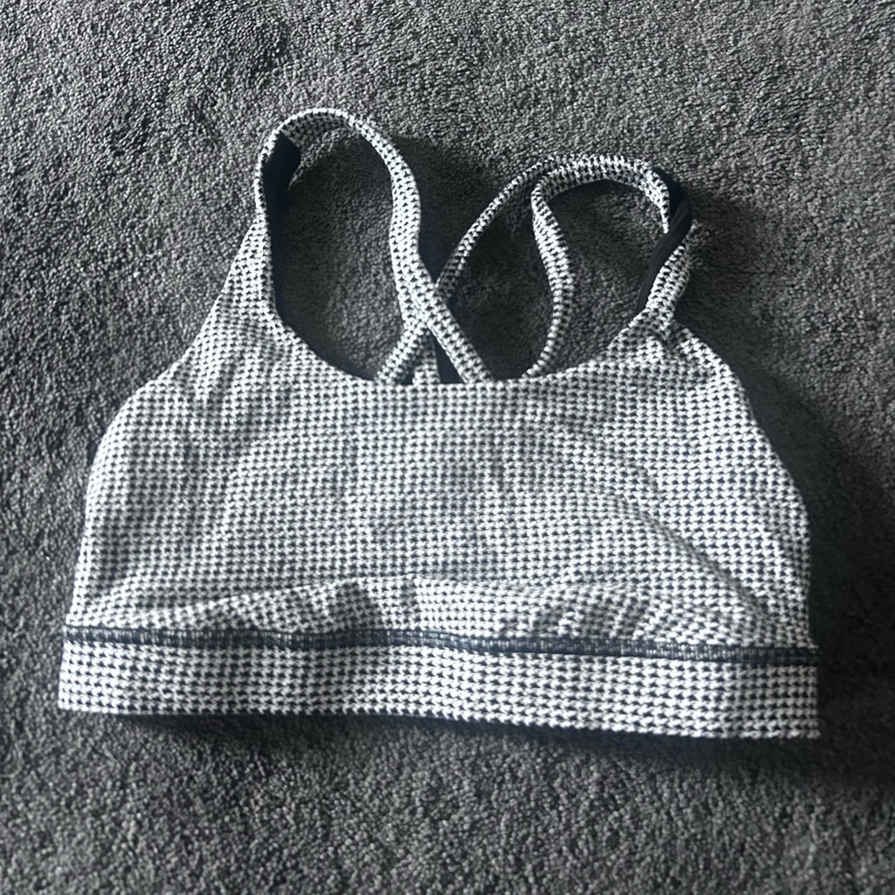 Lululemon Energy Bra Size 6 Lightly Used